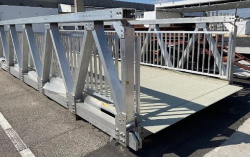 Temporäre Alu-Behelfsbrücke